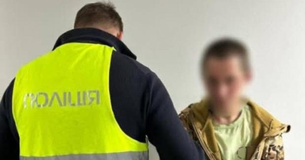 Неймовірний цинізм: У Києві молодик пограбував колишнього військового на кріслі колісному