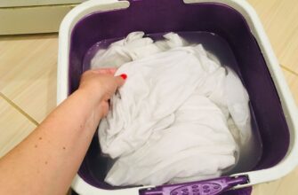 Беру 1 ложку розпушувача для тіста – і кидаю в білий одяг: не для випічки, а для білосніжності речей