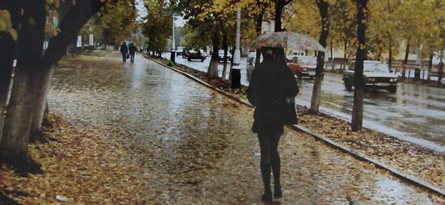 Осіння вогкість і майже літнє тепло: погода знову здивує українців
