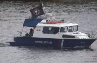 Під прапором “вагнерівців”: Поблизу узбережжя Естонії помічено прикордонний катер РФ