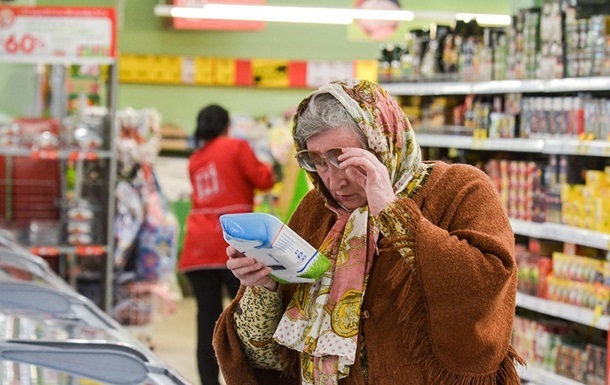 Повернення до скреп воно ж таке: Прості росіяни через війну вимушені менше їсти і більше витрачати на продукти