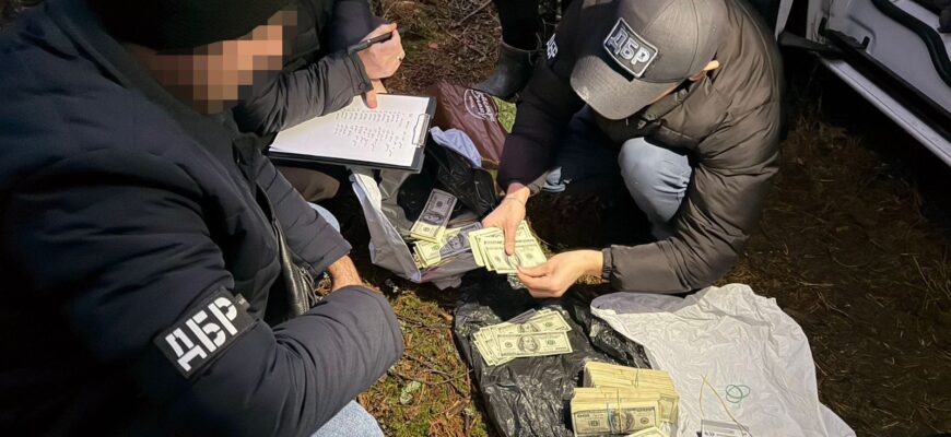 Ховався в лісі: чим закінчилися “пригоди” київського поліціянта-крадія