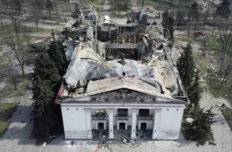 Росіяни відкривають театр на кістках загиблих: у Маріуполі готуються до прем’єр