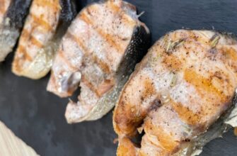 Бабуся із села навчила смажити рибу: 1 секрет, щоб покрилась золотистою скоринкою і не розвалилась