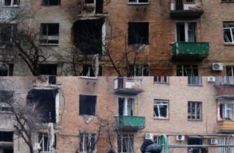 Стр@шна атака: діра у стіні будинку та вибиті вікна – ж@хливі наслідки влучання російського дрону в Києві