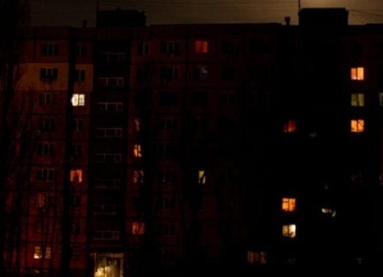 Годин зі світлом стане більше: нові графіки обмежень на 15 листопада