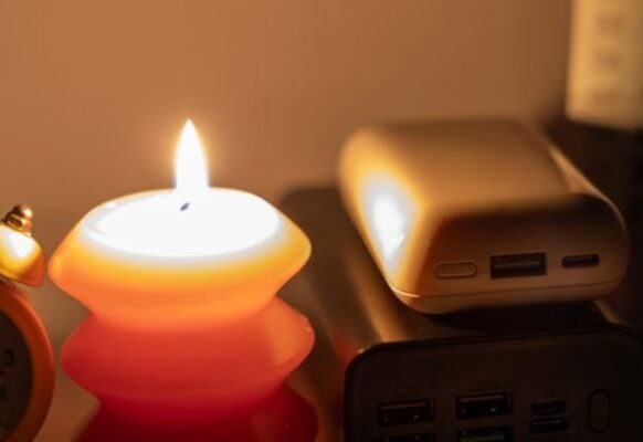 “Без світла” триває: Укренерго оголосило графік відключень на 3 листопада