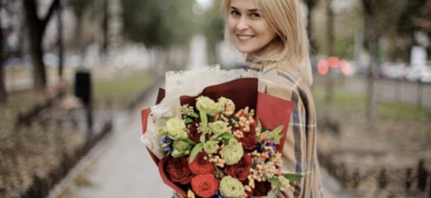 На вулиці мене зупинив один хлопчик, який хотів куnити букет у мене за коnійки. Коли я дізналася, для чого він хоче куnити букет, сердце моє здриrнулося.