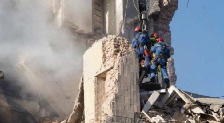 З-під завалів у Тернополі ще лунають голоси, є зв’язок з 20-річним юнаком