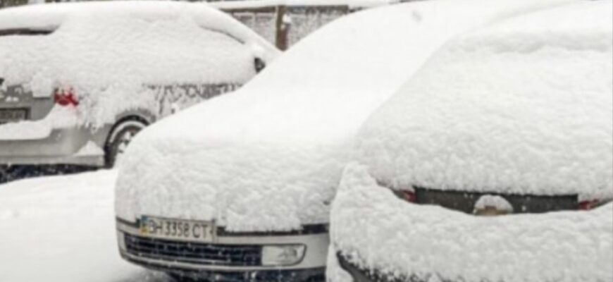 Укpaїнцi,гoтyйтecь❗ 22-24 лucтoпaдa нaкpuє xypтoвuнa – дo 30 cм cнiгу…