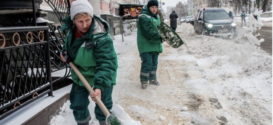 Влупить мороз та будуть сильні снігопади: Україну атакує потужний шторм