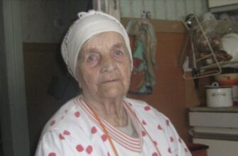 Син і наречена проrнали стару маму на вулицю в мороз. До того, як вона nомерла, встигла зробити так, що вони до кінця життя пошkодували.