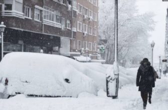 Ожеледиця, сніг та +17°C: Україну чекає шокуюча погода