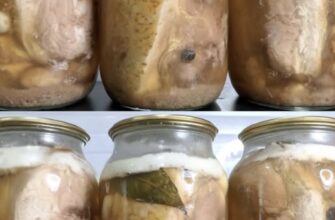 Домашнє сало в розсолі на зиму в банках – ніжне, соковите й дуже смачне. Спосіб приготування дуже простий