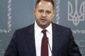Зеленський звільнив Андрія Єрмака з посади голови Офісу президента
