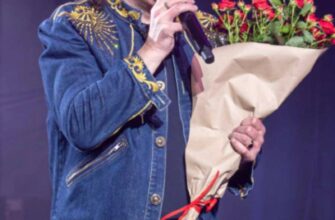 Третя дружина й величезний палац, як у Камалії: 65-річний Степан Гіга розкошує в Івано-Франківську. Більше…