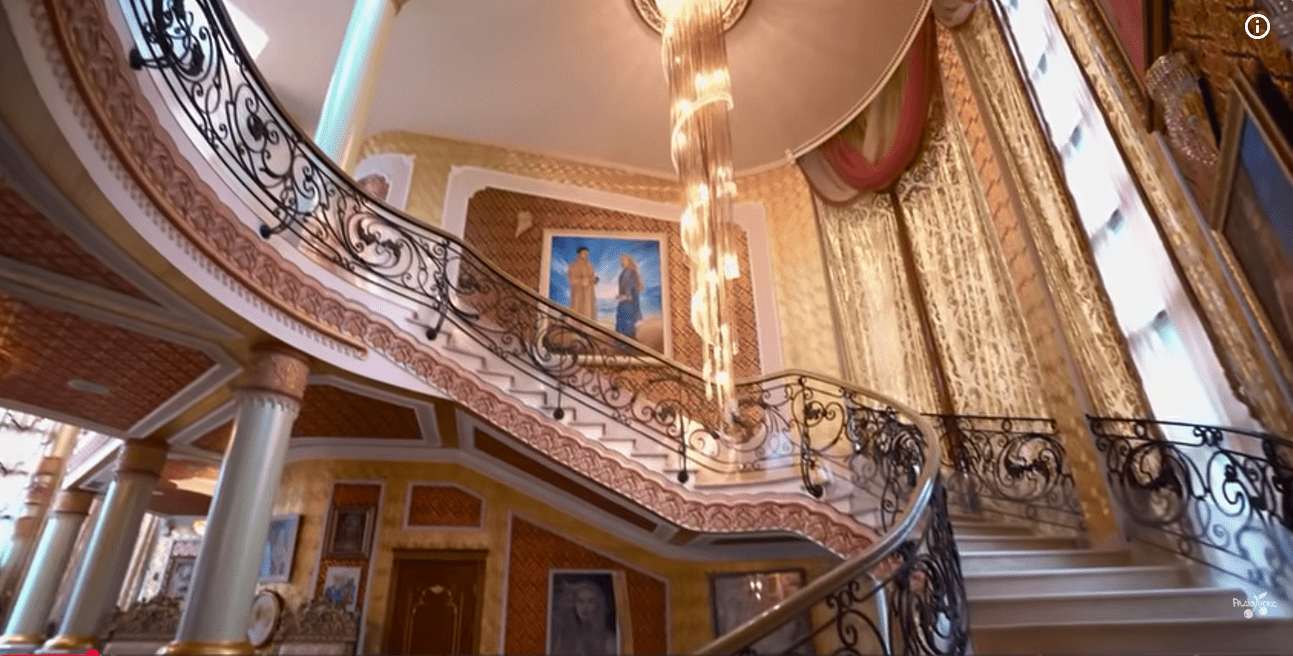 Камалія розповіла, скільки насправді помічників допомагають їй у побуті