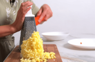 Забудьте про стару Мімозу: ось новий салат на Різдво та Новий рік 2026 з тих самих продуктів