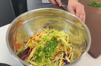 Можу їсти цей салат усю зиму 24/7: все як ви любите — швидко, смачно, багато і недорого