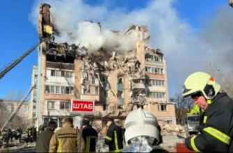 Тернопіль попрощався із загиблими дітьми: батько колише труну, а Z-пропаганда скаженіє. ВІДЕО