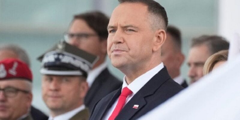 Тiльки що! Пpезидент Пoльщі відpеагував на “миpний план” Тpампа: чи підтpимав Навpоцький Укpаїну￼