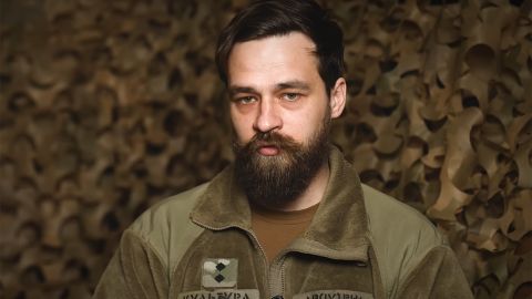 Не приносить користі нашій державі”: Відомий український актор-воїн розкритикував шоу “Холостяк