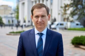 “Це точно збило б оцей певний ажіотаж навколо уряду”: Один із нардепів-“слуг” заявив, що Єрмак має піти у відставку