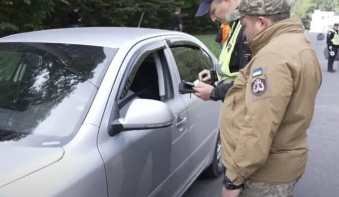 ТЦК вiзьмуться за тих, xто “заліг на дно”: ухилянтам закpиють уcі лaзівки