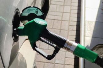 У певних місцях “побили рекорди”: На АЗС українцям замість пального масово заливають фальсифікат