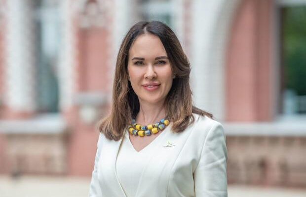 “В коллекции все новинки ряженого люкса”: Потенційна кандидатка на посаду міністра юстиції засвітила брендових речей на 3 млн грн (фото)