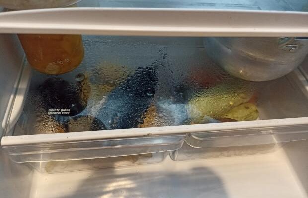 Варто знати! Чому з’являється конденсат у холодильнику і як від нього позбутися