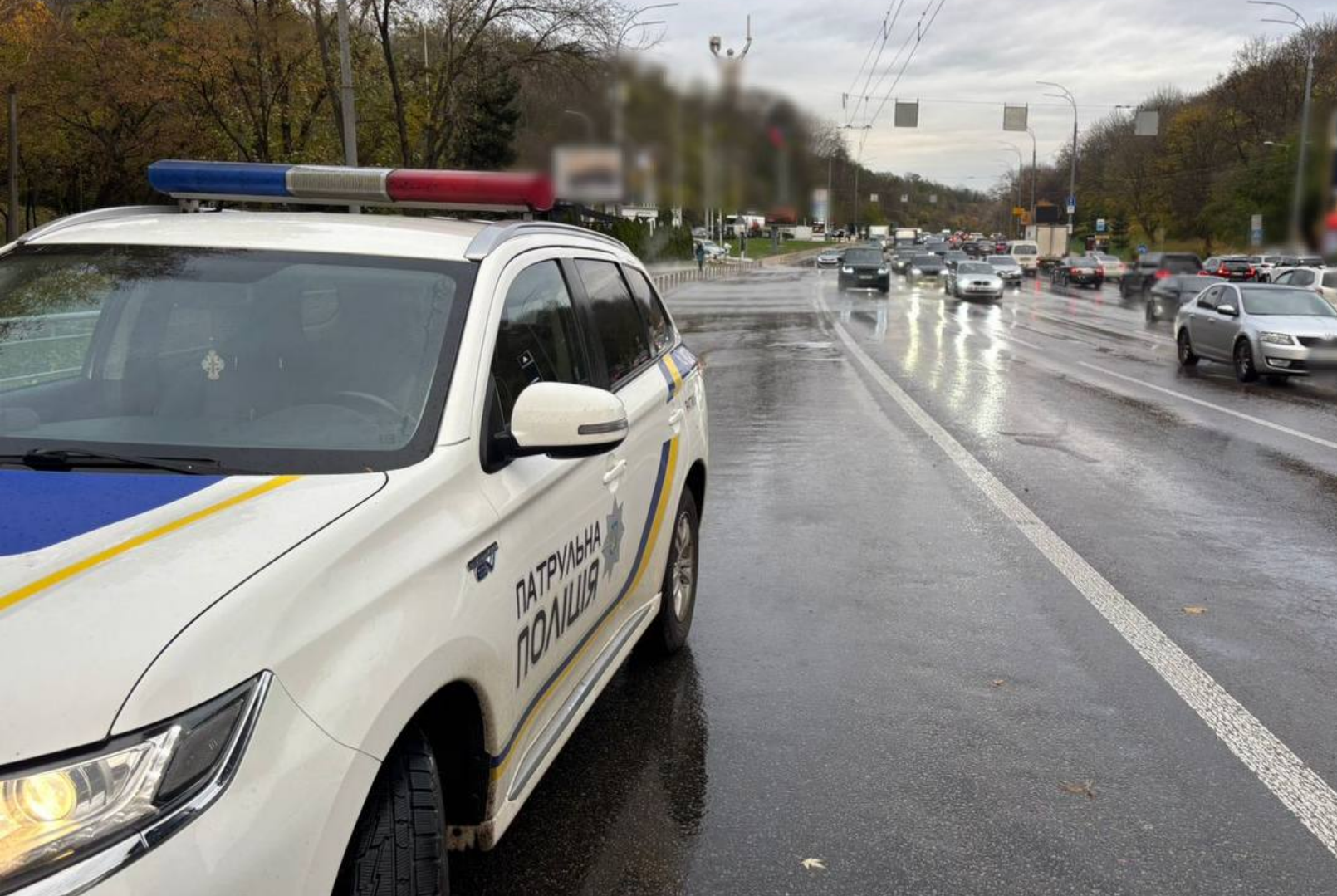 Всім водіям, увага: з сьогоднішнього дня – 50 км/год на всіх дорогах