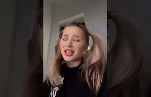 “Ви вже так з**бали своїми землями”: Блогерка з Франківська обурила українців заявою щодо мирних переговорів (відео)