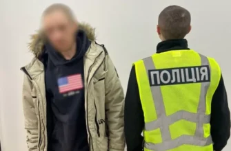 Висмикнув чеку та передав касирці: У Києві чоловік вирішив “розрахуватися” за товар… гранатою