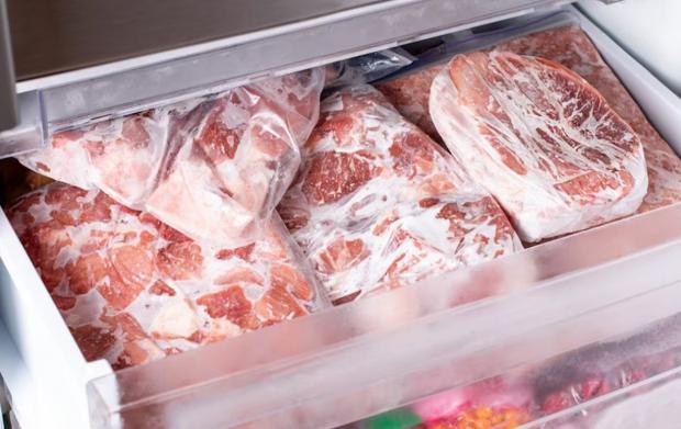 Як довго можна тримати м’ясо в морозилці – більшість робить цю фатальну помилку