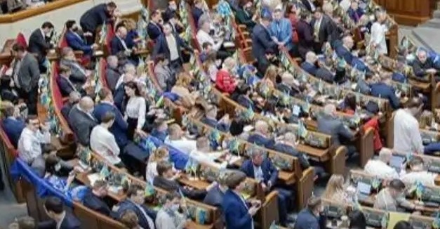 Як раніше вже не буде! Щойно ВР прийняла неочікуваний закон. Гроші стягнуть