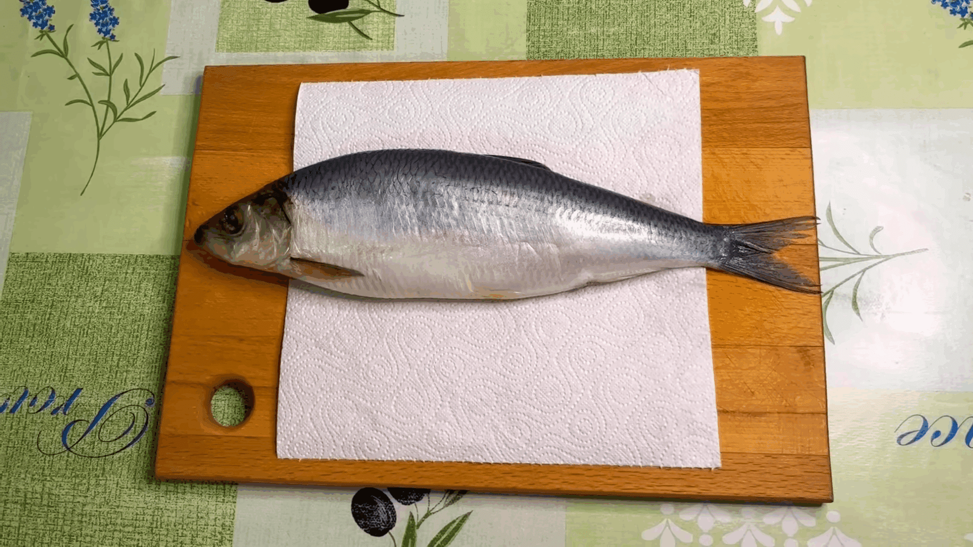 Експерти розповіли, як легко отримати філе оселедця 