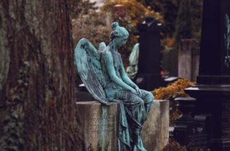 Як зрозуміти, що померлі родичі передають нам вісточку: народні прикмети