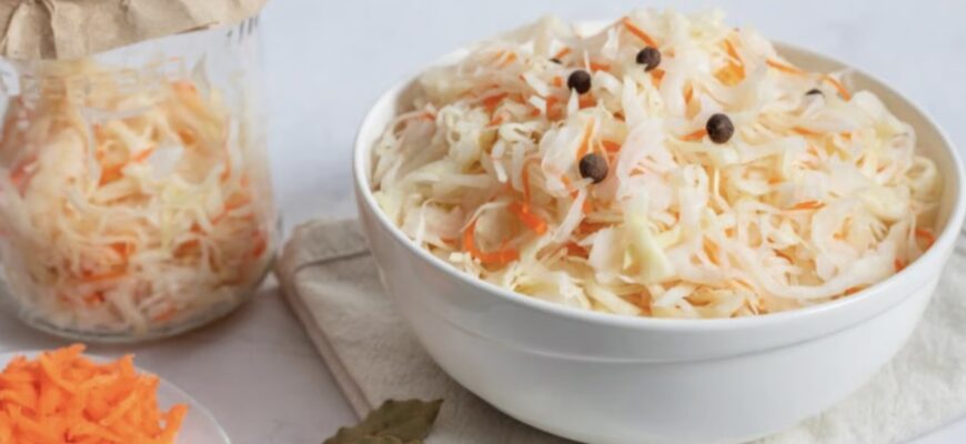 🌕 Коли квасити капусту в листопаді 2025 року: найсприятливіші дні за місячним календарем для смачного та хрусткого результату