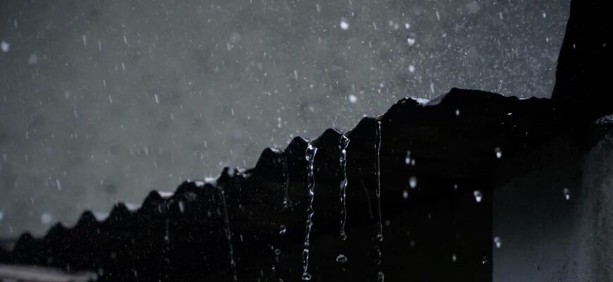 Не “ливень”: як правильно сказати українською