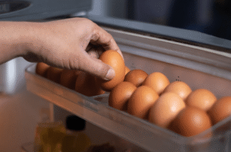 Гострим кінцем донизу: головне правило зберігання яєць, яке часто ігнорують