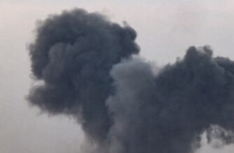 У Тернополі цілий ранок лунають вибухи: пошкоджено житловий будинок (фото)