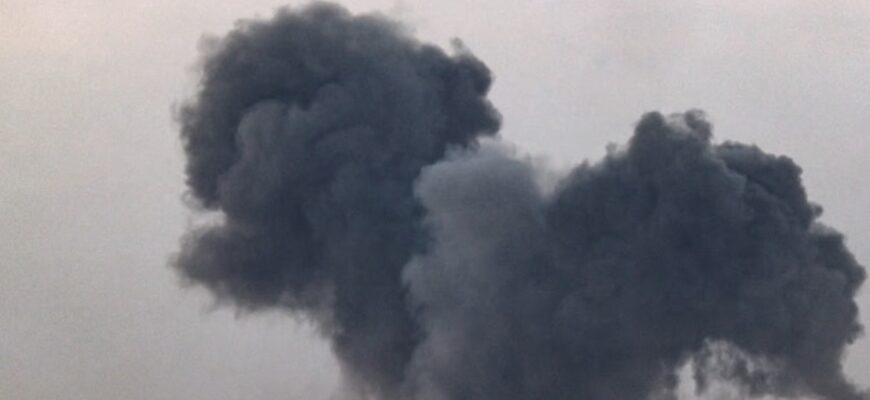 У Тернополі цілий ранок лунають вибухи: пошкоджено житловий будинок (фото)