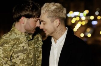 «Любов не питає дозволу». Співак Melovin оголосив про заручини з коханим, парамедиком ЗСУ Петром Злотою