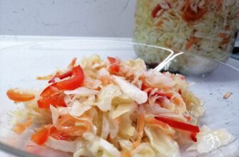 Маринувала капусту 20 років неправильно: тепер 1 ніч – і вона хрустить так, що сусіди чують за стіною