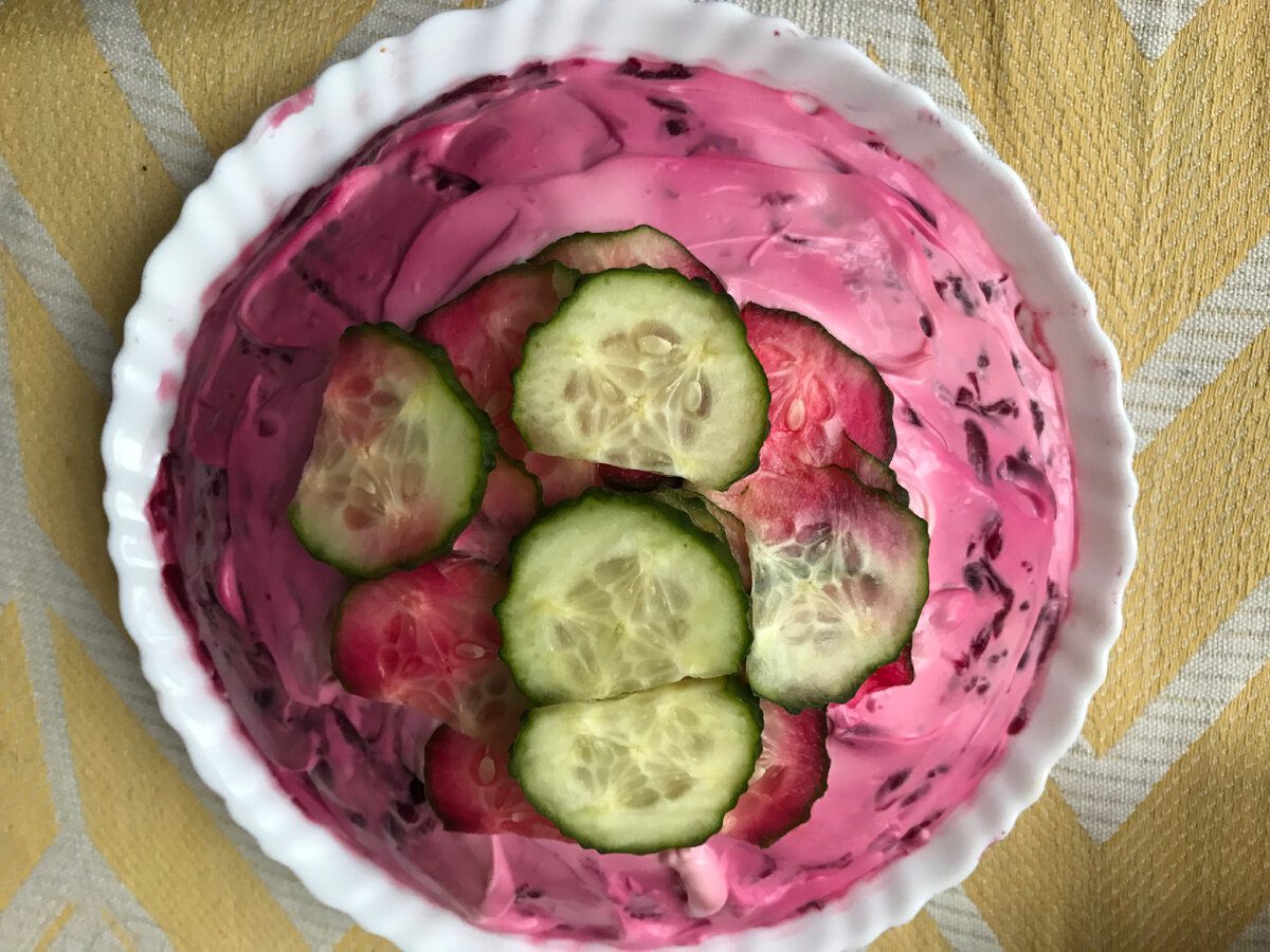 Кулінари порадили, чим можна замінити варену картоплю в салаті Оселедець під шубою