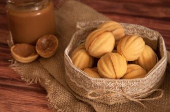 Смачно, як у дитинстві: рецепт найкращих “Горішків” зі згущеним молоком