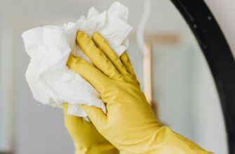 На дзеркалі від ганчірок розводи: газета і оцет — ось “трюк на мільйон”. І через 10 років буду робити так