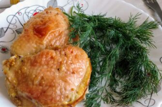 Всього 1 крок у маринаді – і курка в духовці вийде ніжною та без сухих країв: рідкісний ресторанний прийом