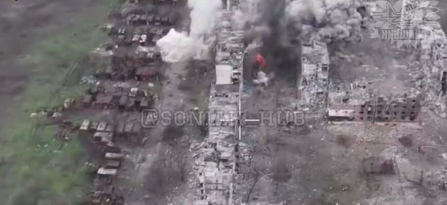 МіГ-29 на Запорізькому напрямку скинув бомбу AASMHAMMER на голови штурмовиків РФ – відео вибуху